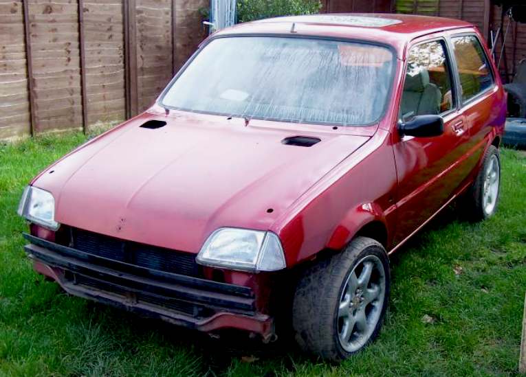 Rover Metro sporting wide alloys and looking very sporty