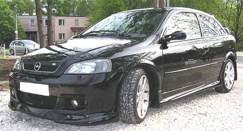 Opel GM Astra hatchback car