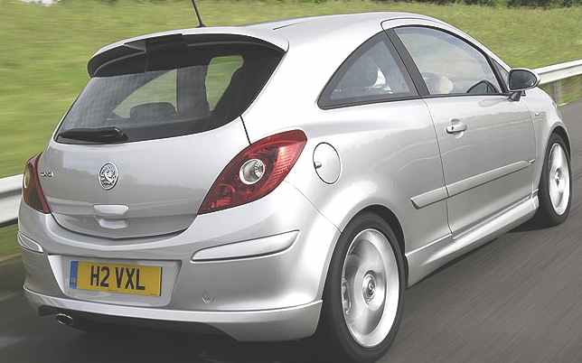 Vauxhall Corsa SRi rear view