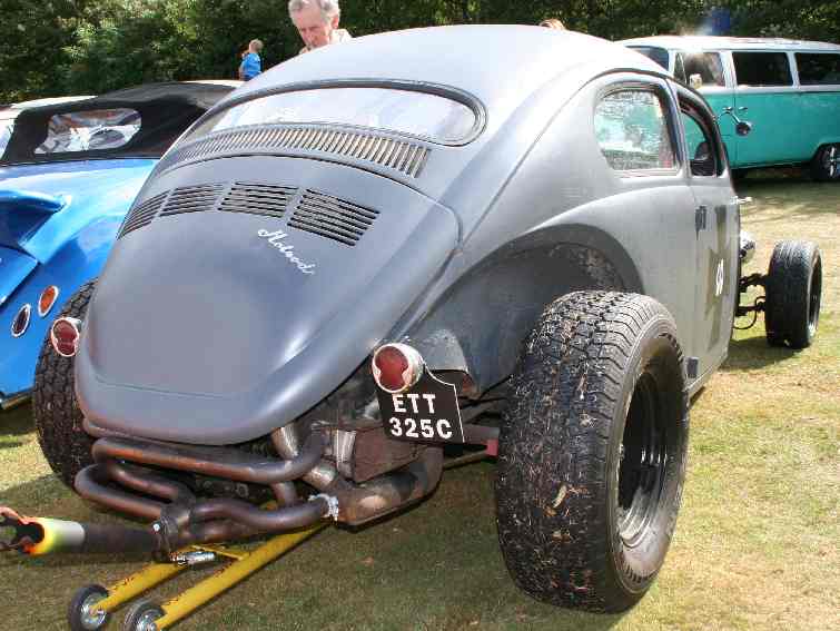 A nice, really ratty, custom VW beetle