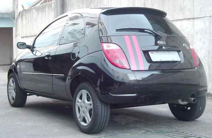 Ford Ka with alloy wheels and stripe paitwork