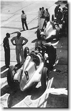 Mercedes pits